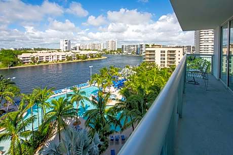 DoubleTree By Hilton Resort Hollywood Beach