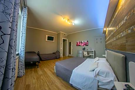 Family Room with Garden View