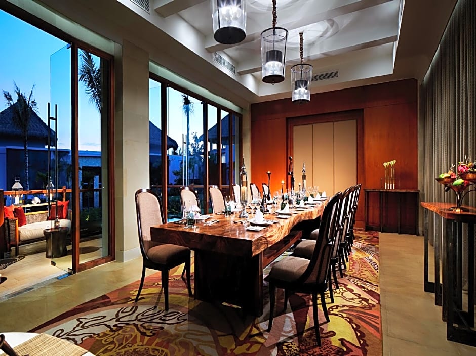 Samabe Bali Suites & Villas