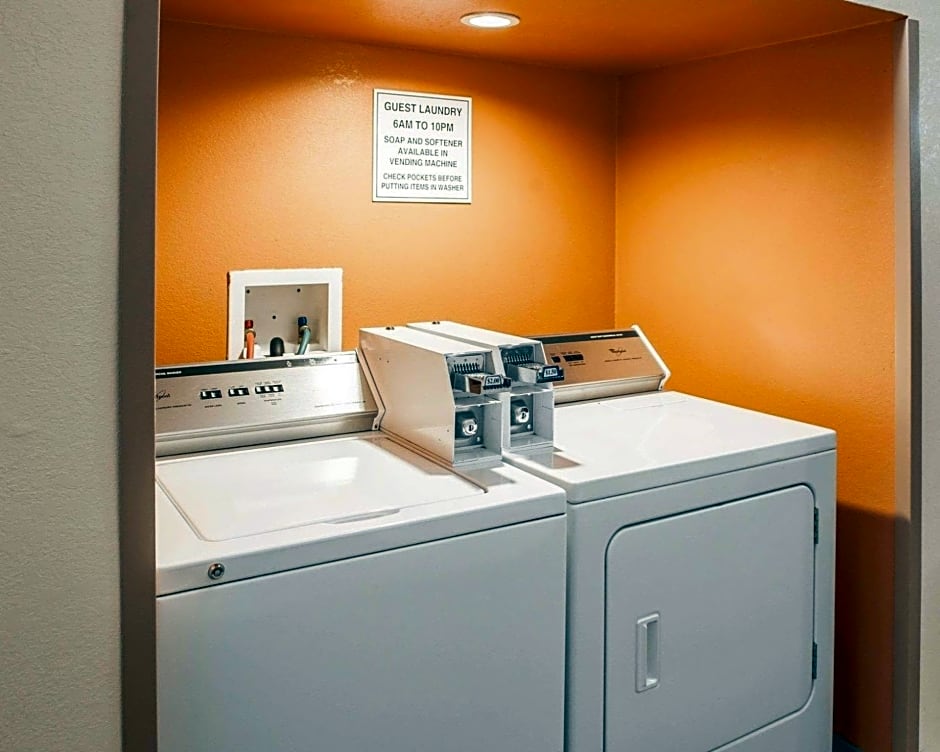 Quality Inn & Suites South Bend Airport