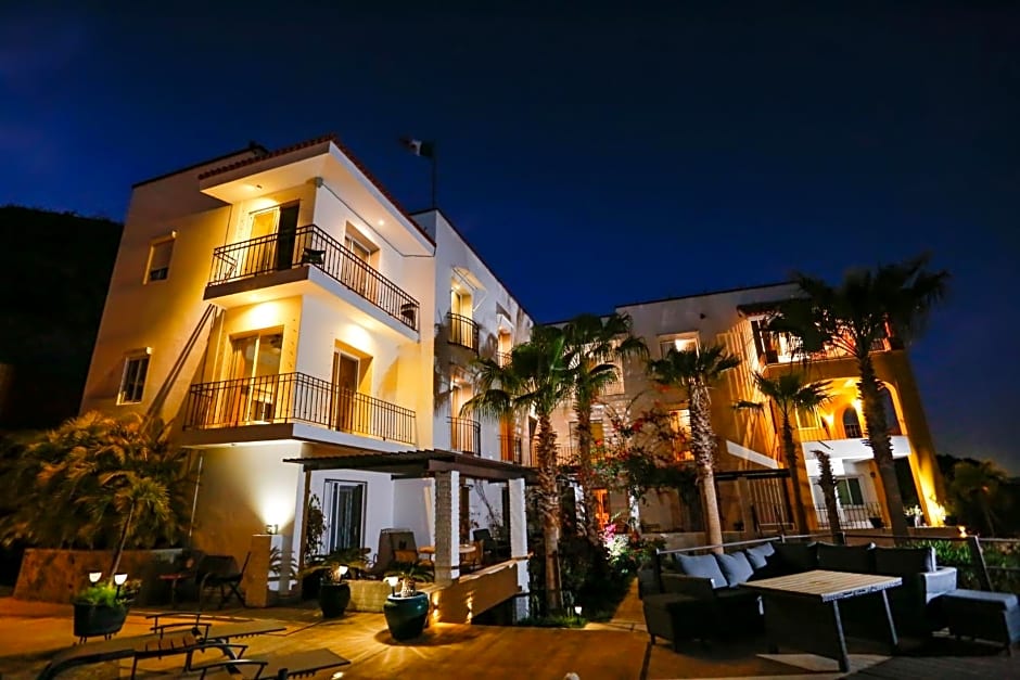 MariaMar Suites