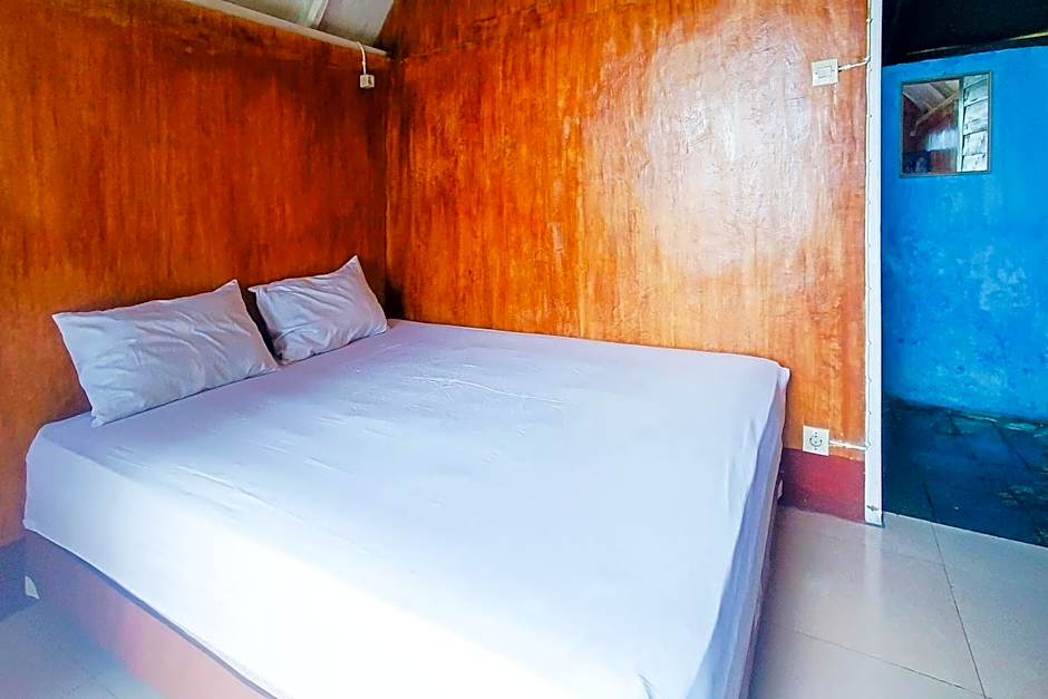 Rejeng Bungalow Near Gangga Waterfall Lombok