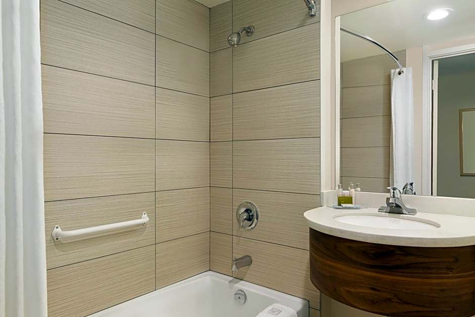 Days Inn by Wyndham Victoria Airport Sidney