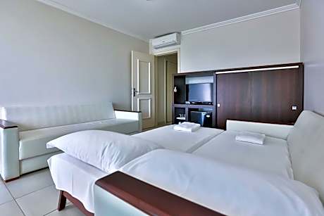 Itapema Beach Hotel & Convention by Nobile