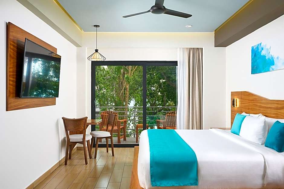 Cristalino Lagoon Front Hotel, Restaurant & Spa 