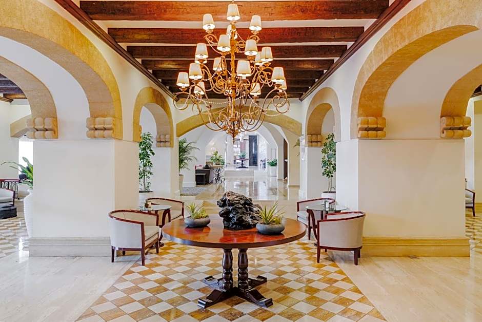 The Arkin Colony Hotel