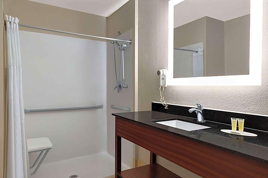 Days Inn by Wyndham Covington