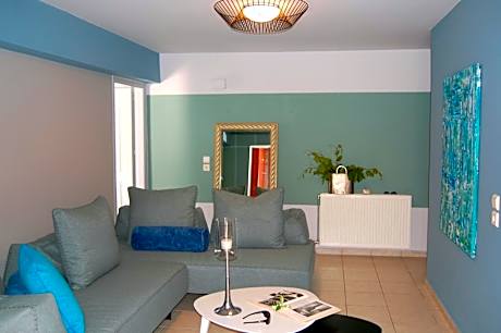 Alkyoni Apartments & Studios