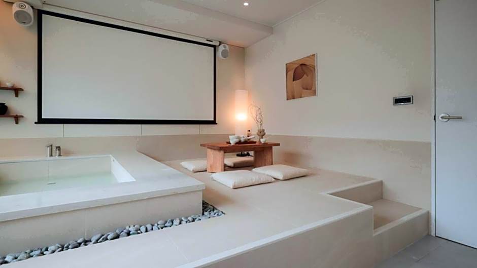 Anook Hotel Wolgot