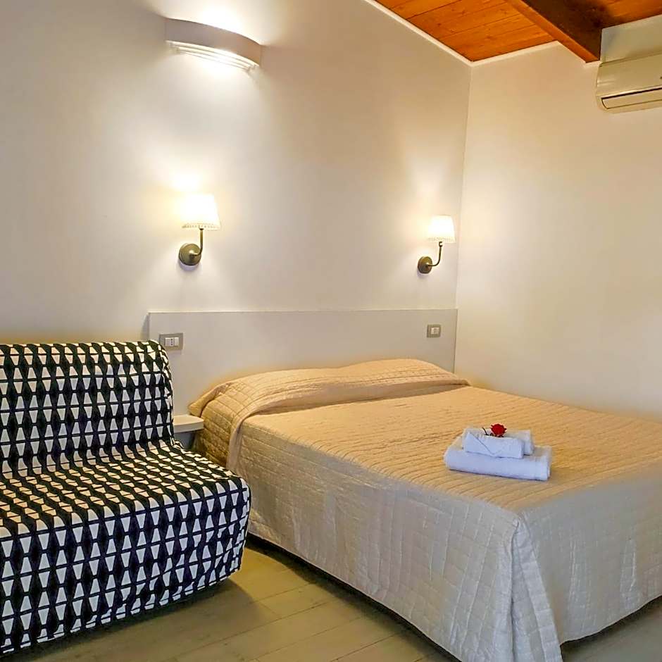 Arco delle Rose Rooms