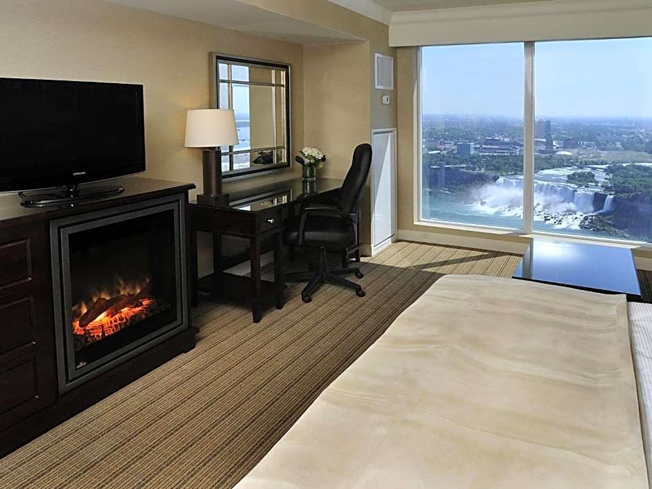 Hilton Niagara Falls-Fallsview Hotel - Suites