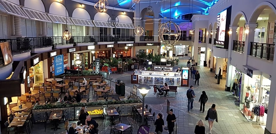 Private Apartments Chevron Renaissance