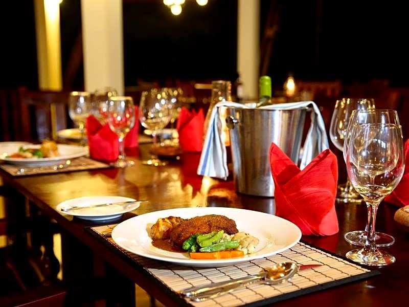 Whispering Palms Hotel