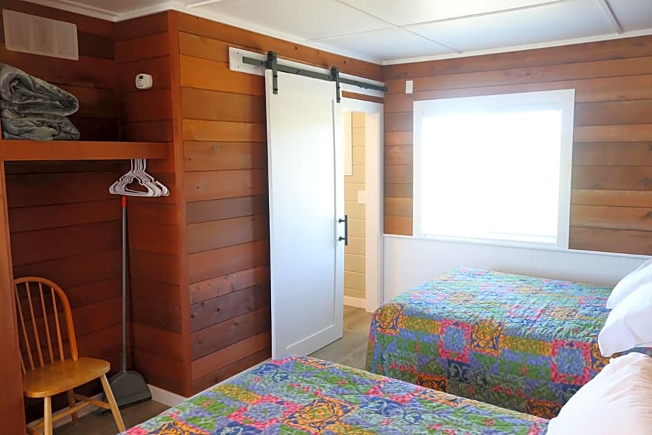 The Lowtide Motel
