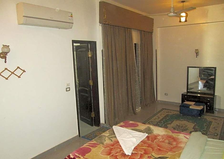 Mama Africa Apts & Studios