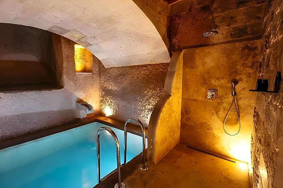 Millstone Cave Suites