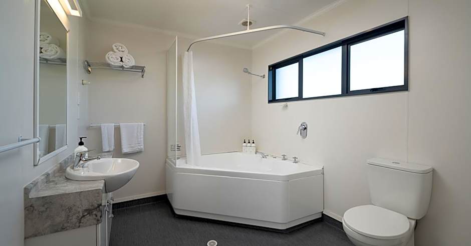 Grove Park Motor Lodge