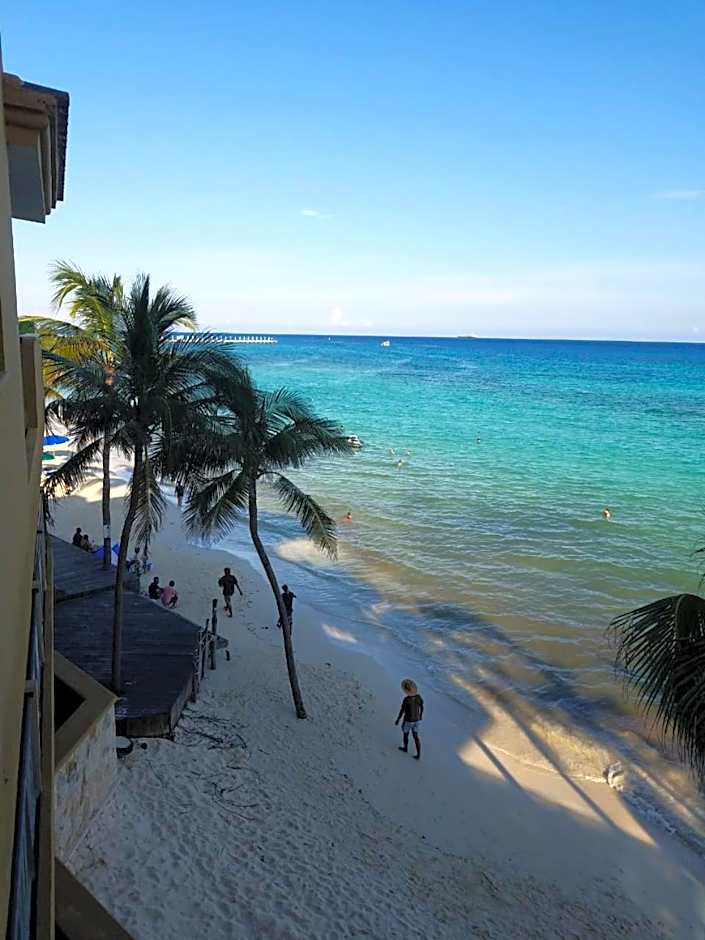 Ocean Front El Faro Reef 304