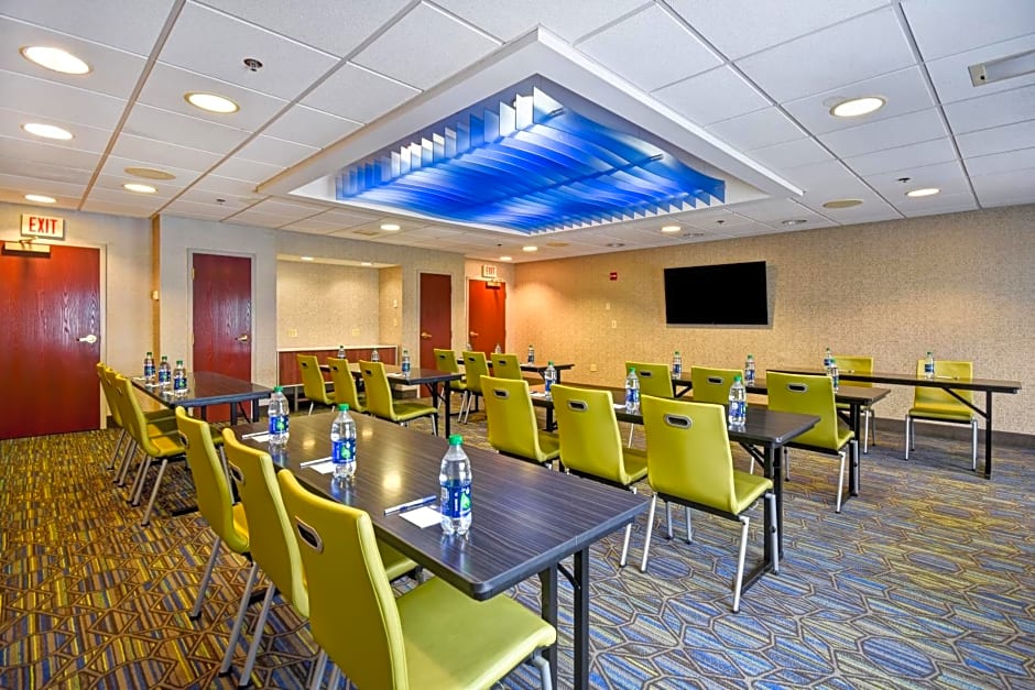 Holiday Inn Express Middletown/Newport By IHG