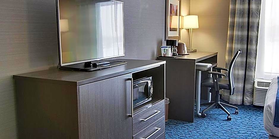 Holiday Inn Express & Suites Sidney By IHG