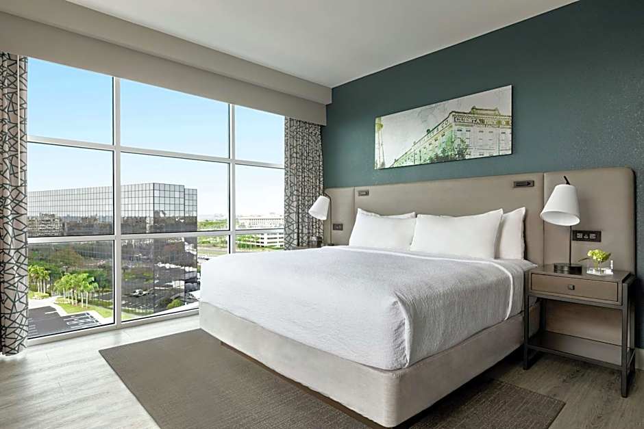 Hotel Alba Tampa, Tapestry Collection By Hilton