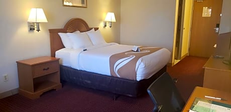 1 Queen Bed  No Smoking  Accessible Room