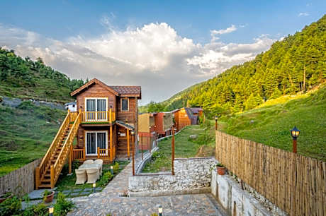 WOW STAYZ2 Ashoka Grand