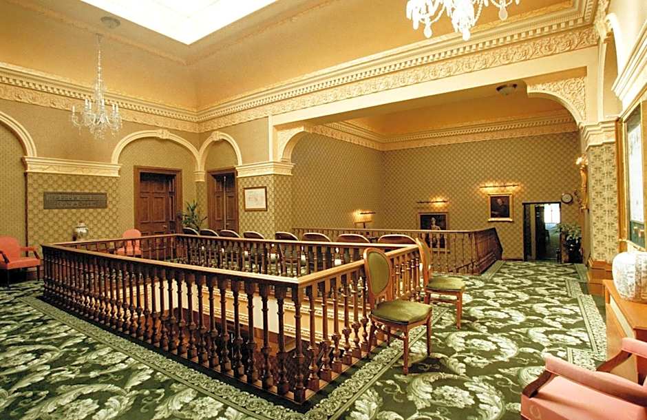 Tre-Ysgawen Hall & Spa