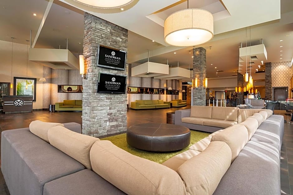 Sandman Signature Vancouver Airport Hotel & Resort