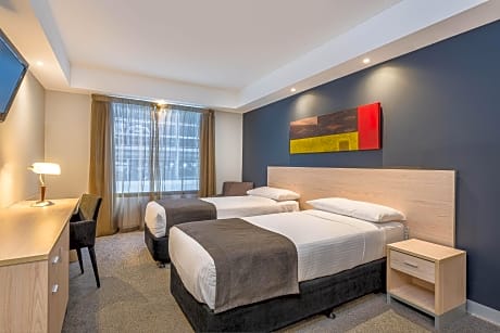 Staycation Package - Executive Twin Studio with Free Parking For Seven Nights [SC2]