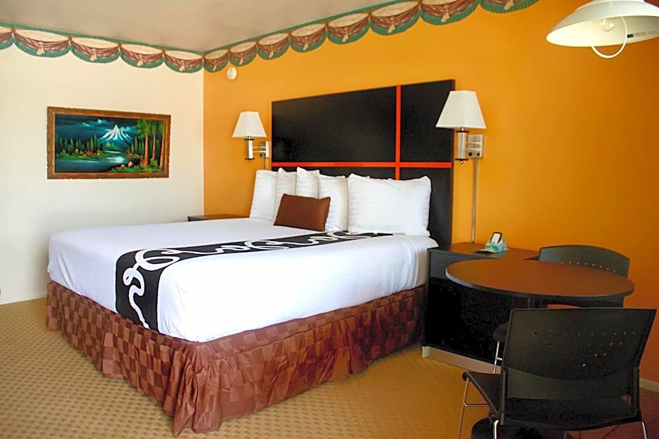 Chaparral Motor Inn