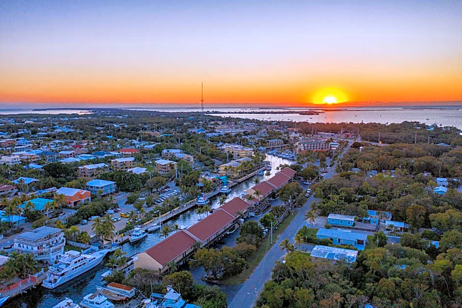 Waterside Suites and Marina