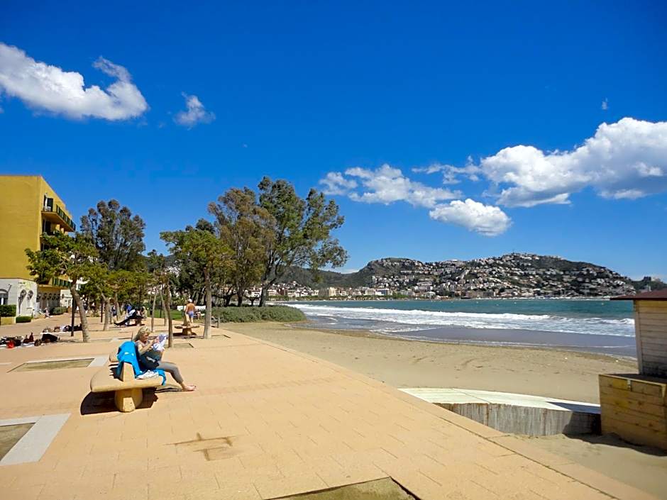 Aparthotel Els Molins