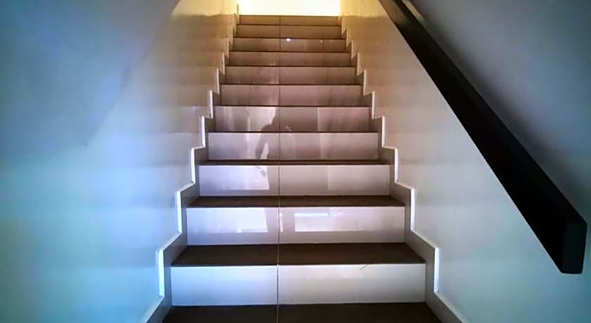 Sovotel Boutique Hotel @ Uptown 28