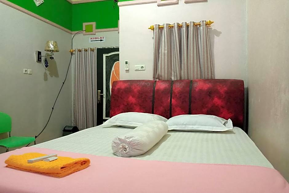 Hotel O Kost Nian Syariah Near SPBU Pertamina 74.91657 Mattirotasi Sidrap