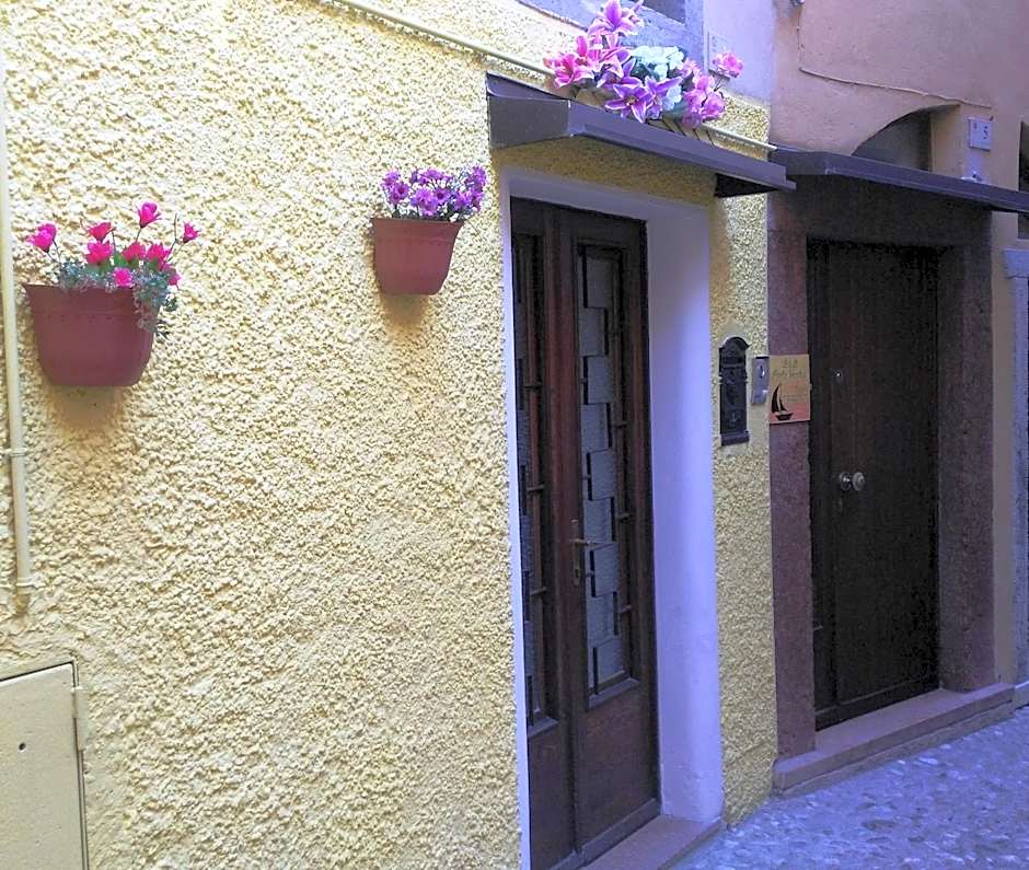 Camere Porto Vecchio con parcheggio a pochi passi dal castello
