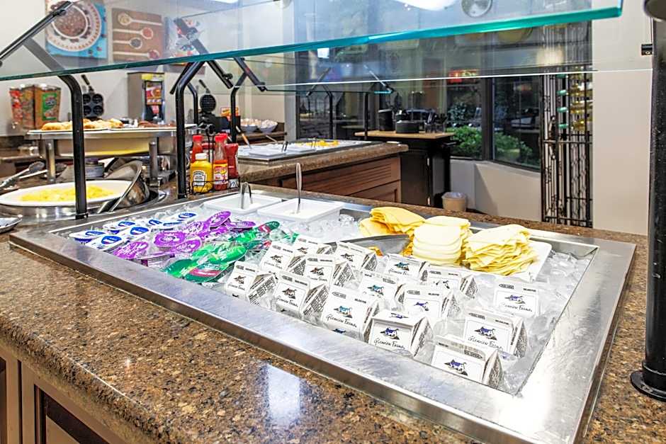 Staybridge Suites Charleston Ashley Phosphate