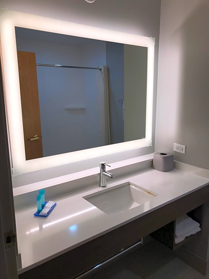 Holiday Inn Express Toledo West - Napoleon By IHG