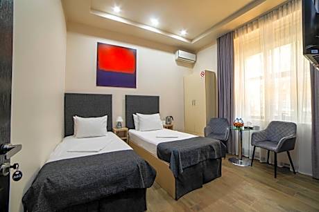 Elysium Gallery Hotel