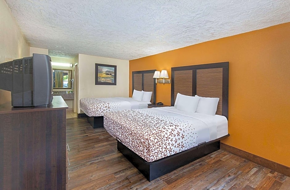 Americana Inn a Travelodge by Wyndham