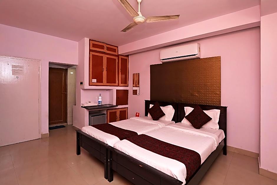 OYO 1694 near Nicco Park – Calcutta, LA