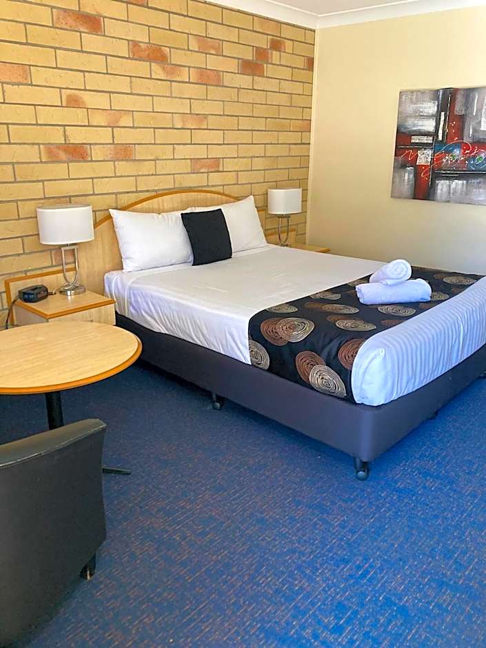 Cotswold Motor Inn