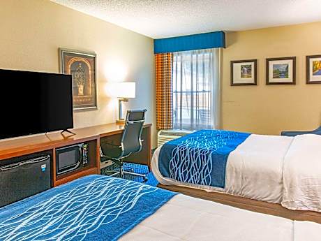 2 Double Beds Suite Nonsmoking