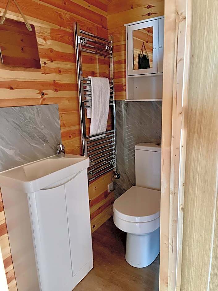 Lakeside Fishing Retreats