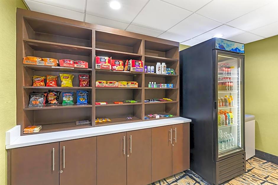 Best Western Plus McDonough Inn & Suites