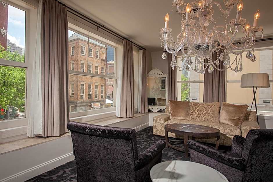 International House Hotel