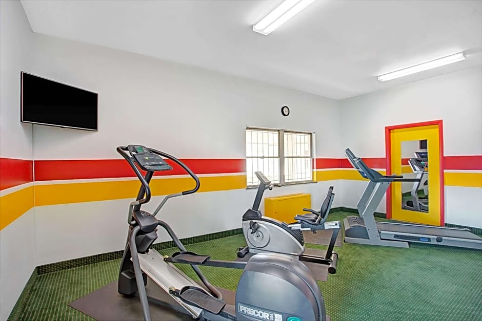 Days Inn by Wyndham Arlington/Washington DC – Arlington, VA