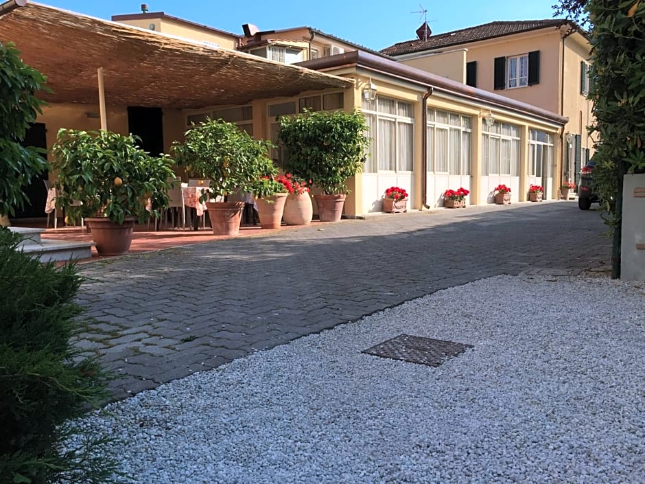 Hotel Verdesolemare