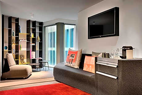 Cool Corner Exchange, Suite, 1 King