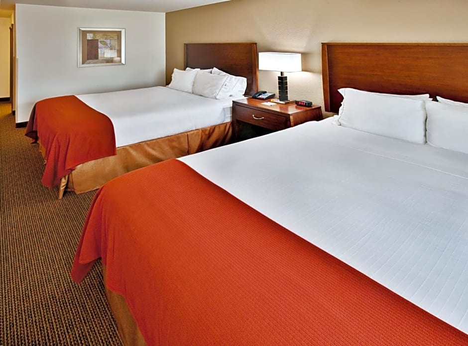 Holiday Inn Express Hotel & Suites - Dubuque West